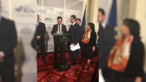 ГЕРБ и БСП спориха има ли криза в електроенергийната система