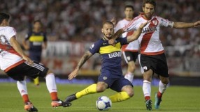 Аржентинското Суперкласико завърши с бой и три червени картона (ВИДЕО)