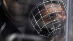 Размазаха Джъстин Бийбър в стъкло (ВИДЕО)