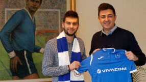 Бивш играч на ЦСКА подписа с „Левски”