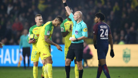 Съдията за червен картон наказан до второ нареждане