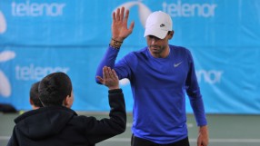 Григор отново на корта късно днес