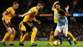 Червен картон, дузпа и автогол приближиха 