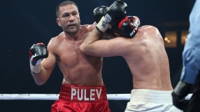 Кобрата се бие с финландец през април?