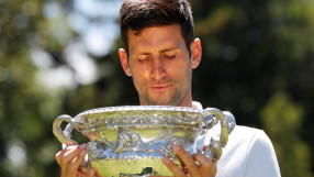 Джокович като епически герой в Сърбия: Извънземен си, най-добрият 