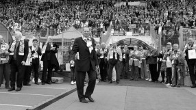 Почина легендата на 