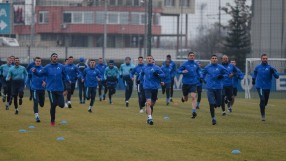 Червен картон и един гол: 