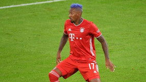 Недоволство в Германия: Салоните са затворени, но футболистите са с нови прически