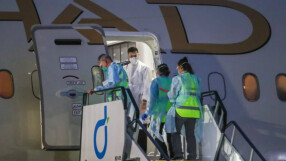 Участници в Australian Open под карантина заради случаи на COVID-19 (ВИДЕО)