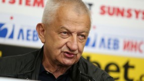 Крушарски обвини кмета на Пловдив, че помага само на 