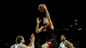 Везенков с 11 точки при драматична загуба на 