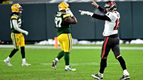 Том Брейди няма спирка. Класира и 