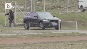 Бербатов изгледа от колата си загуба на 