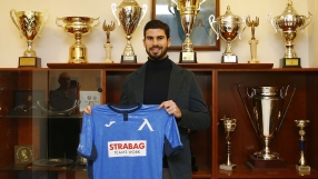 Начо Монсалве е футболист на 