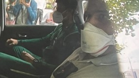 Върнаха Новак Джокович в хотела за мигранти (ВИДЕО)