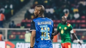 Глобиха Коморските острови заради номер с... тиксо (ВИДЕО)