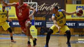 COVID-19 отложи следващите мачове на 