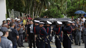 Бразилия погреба Краля на футбола (ВИДЕО)