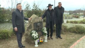 Откриха барелеф в памет на легендата Пенка Стоянова