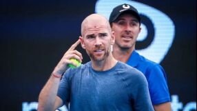 Шампион от Sofia Open си разби главата с ракетата (ВИДЕО)