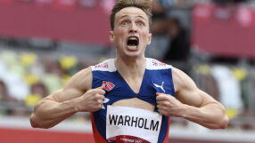 Лудостта на шампиона: Вархолм тренира гол при 21 градуса под нулата! (ВИДЕО)