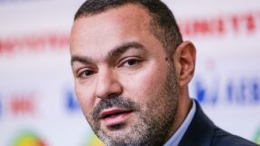 Шефът на щангите се отказа от оставката