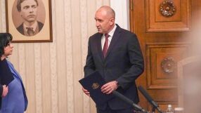 Президентът Радев връчва на ГЕРБ-СДС мандата за съставяне на правителство