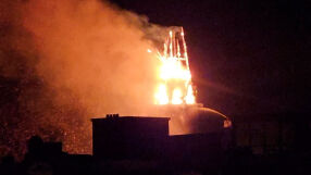 Убити от фойерверки, замеряни с експлозиви: Ескалация на насилието в Нидерландия на Нова година (ВИДЕО, СНИМКИ)