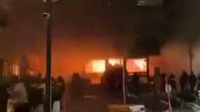 „Някой е пуснал фойерверки вътре“: Не се знае точно колко души е имало в опожарения на Нова година бар