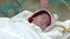 Новата година, нов живот: Първите бебета за 2026 г. и иновативни грижи за новородените