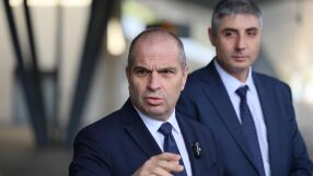 „Направих го изненадващо, без никой да знае“: Министър Гроздан Караджов за обмяната на лева в евро