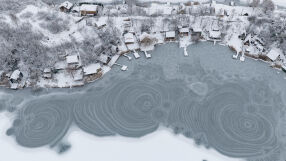 Снегът в Европа взе жертви: Минусовите температури сковаха много от градовете