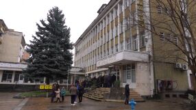 Пенсионери за първи път се докоснаха до евро: "Има тръпка" 