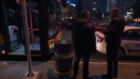 Тролейбус катастрофира с лек автомобил под "Моста на влюбените" в София 