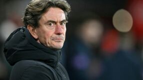 Недопустимо: Мениджърът на Тотнъм пие от кафето на врага! 