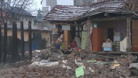 Част от къща се срути в строителен изкоп в столичния кв. „Надежда“