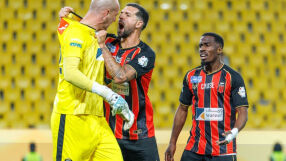 Бивш вратар на Лудогорец нашамари съотборници (ВИДЕО)