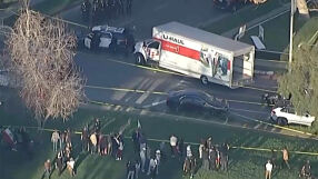 Камион премина в висока скорост по улица на антиирански протест в Лос Анджелис (ВИДЕО)