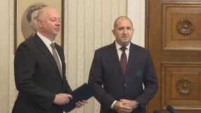 Росен Желязков пристигна на "Дондуков" 2 за мандата на президента