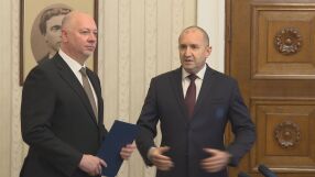 Росен Желязков пристигна на "Дондуков" 2 за мандата на президента