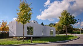 Къща, построена за 7 дни, но не е сглобяема: Може ли това да е отговорът на жилищната криза?