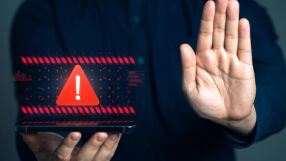 Турските власти блокираха достъпа до десетки журналистически разследвания