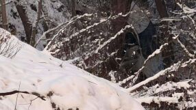 Полицейски автомобил падна в пропаст в Ягодинското ждрело