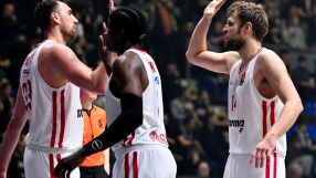 Везенков и Олимпиакос не показаха милост насред Белград