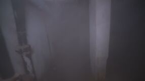 Пара и влага месеци наред в блок в София: Жители се опасяват за сградата и безопасността си