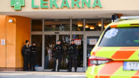 Стрелба в чешка община: Жена и стрелецът загинаха, четирима са ранени - включително полицай