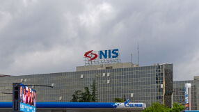 Унгарска компания ще купи дял в NIS от руски собственици
