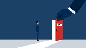 Кога служителите имат право на обезщетение при прекратяване на трудовия договор?