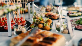 Колко струва вечеря в най-големия ресторант с неограничена консумация в Европа?