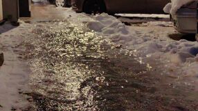 Заледени улици и тротоари в Русенско(СНИМКИ)